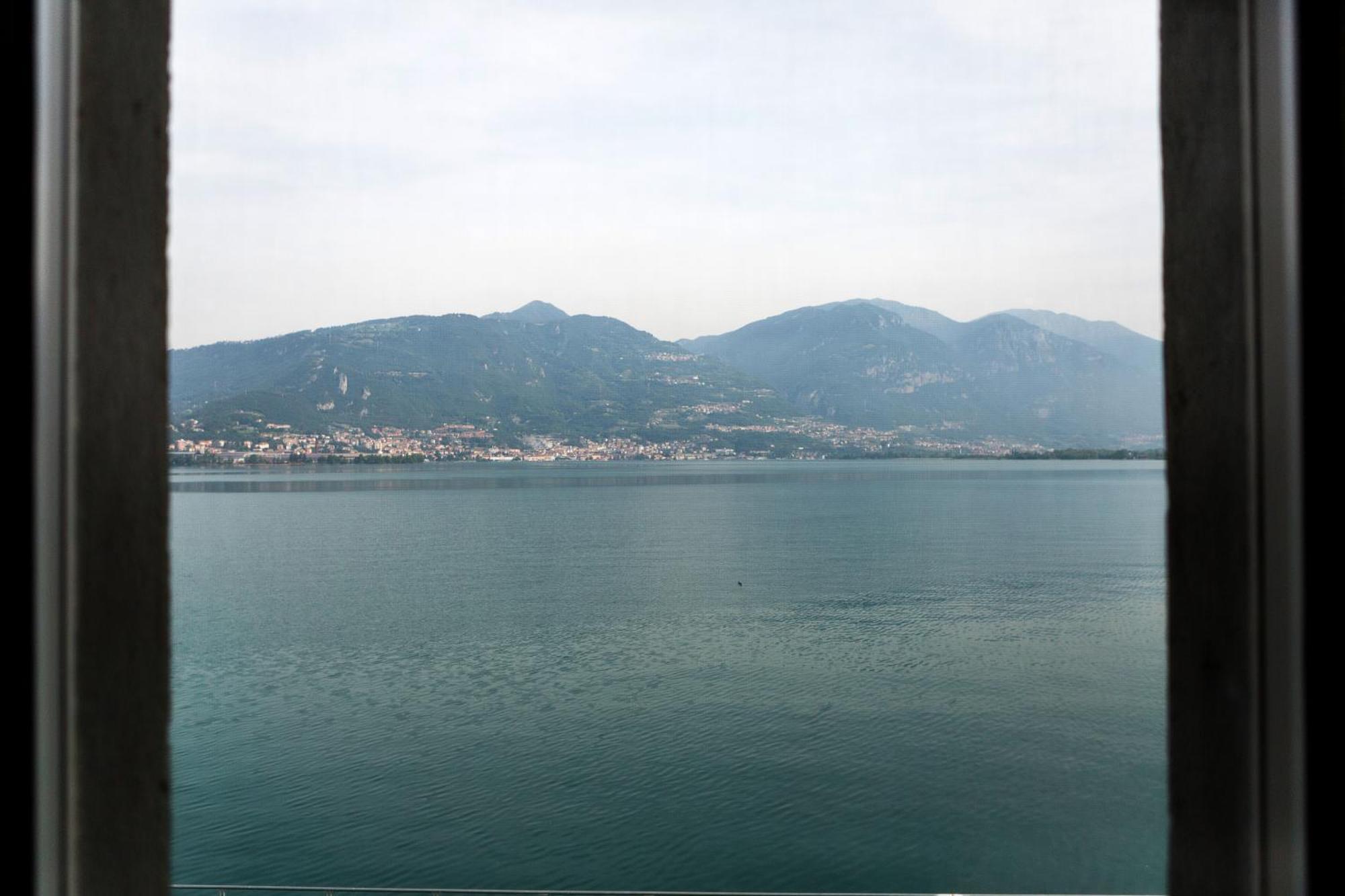 Lakefront Home Residenza Il Gallo In Riva Al Lago Pisogne Εξωτερικό φωτογραφία